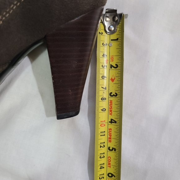 Sofft Women's 6.5M Brown Suede Comfort Slip on Cap Toe Wooden Heel Ankle Boots - Picture 3 of 9